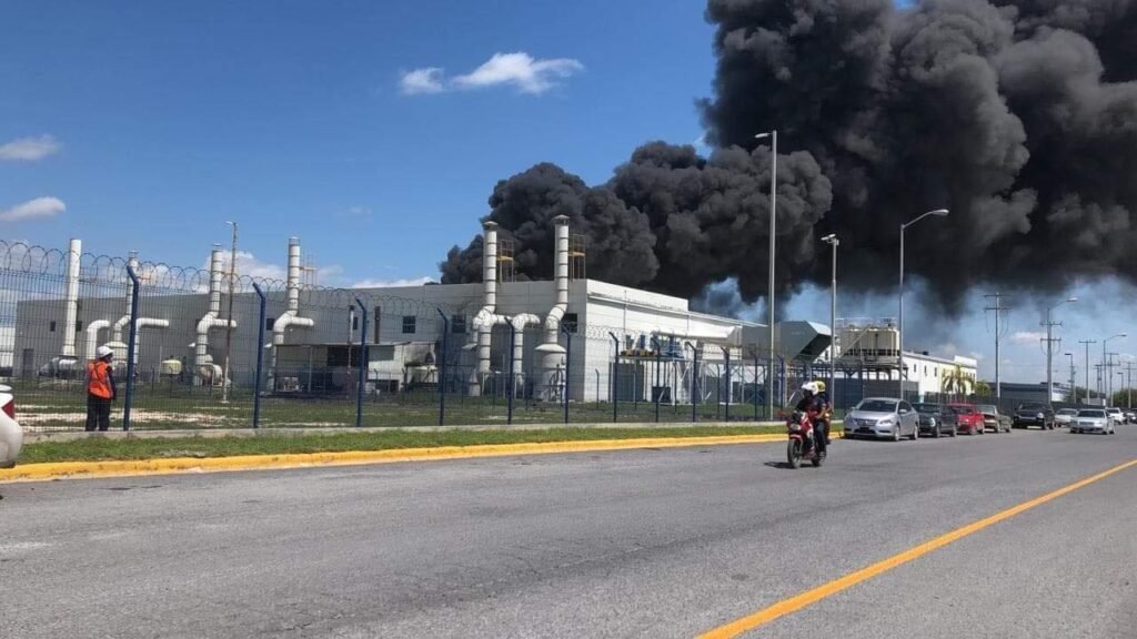 se incendia maquiladora en Reynosa